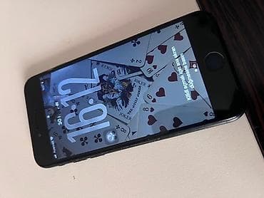 lityum batarya: IPhone SE 2020, 128 GB, Qara, Simsiz şarj — 3