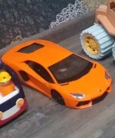 robot oyuncaqlar: Uşaqlar üçün narıncı rəngli idman avtomobili oyuncağı - Korpus — 4