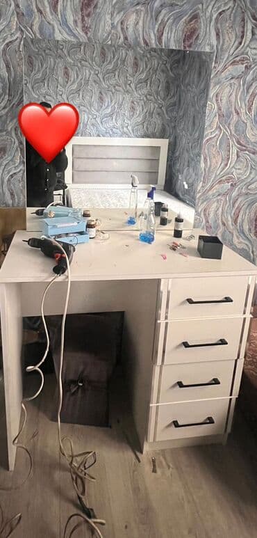 taz: Satılır (kravatın dəmiri yoxdu, qalan hər şeyləri təzədir.) — 3