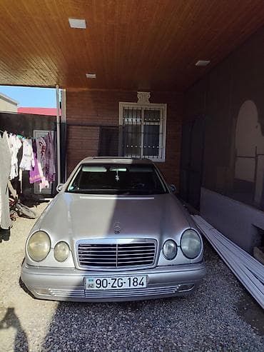 mersedes satilir: Mercedes-Benz E-Class (W210) sedan - Kuzov: gümüş rəngli sedan — 3