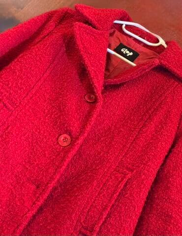 uzun qizil sirqalar: Qırmızı qadın palto - Rəng: parlaq qırmızı - Material: teksturalı — 1