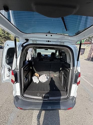 çöl dovşanı: Ford Tourneo: 1 l | 2014 il 342000 km Van/Minivan — 7