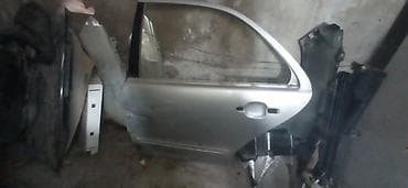 Sağ arxa, Mercedes-Benz DÖRDGÖZ