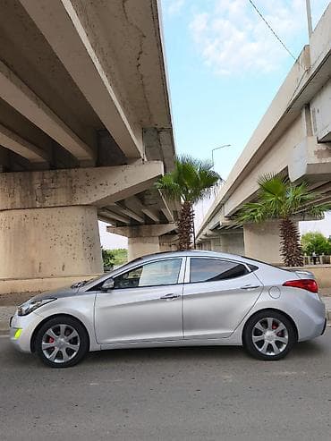 prado 4 mator: Hyundai Elantra: 1.8 л | 2013 г. Седан — 1