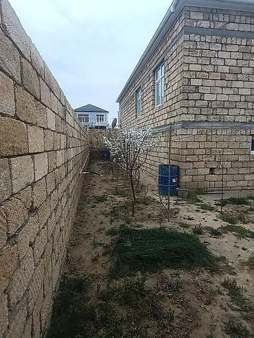 xacmazda ev: Hasarlı daş hasarlı həyətyanı sahəsi olan fərdi ev - Tam müstəqil — 4