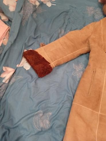 Qadınlar üçün uzun xəzli dəri plaş/palto - Material: təbii süet