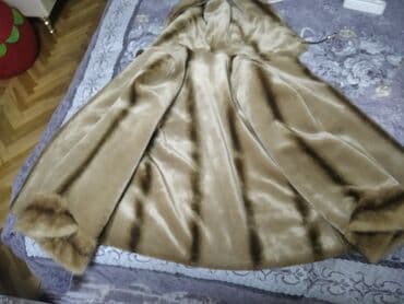 çəhrayı kupalnik: Çox az geyinilib bu kürkü baha alınıb İsti saxlayır defekti yoxdu — 2