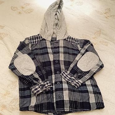 stringer alt geyimi: Uşaq köynəyi – kapüşonlu, düyməli, uzunqol - Brend: Mothercare — 1