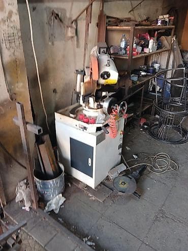 Metal kəsmə mişarı Bu şəkildə olan kəsmə mişarınnandı qutudadı