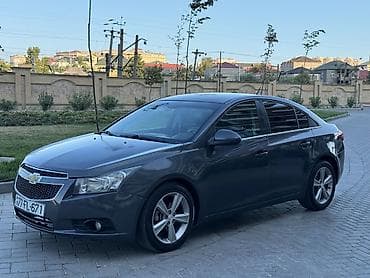 07 2012: Chevrolet Cruze: 1.4 l | 2012 il 289000 km Sedan — 1