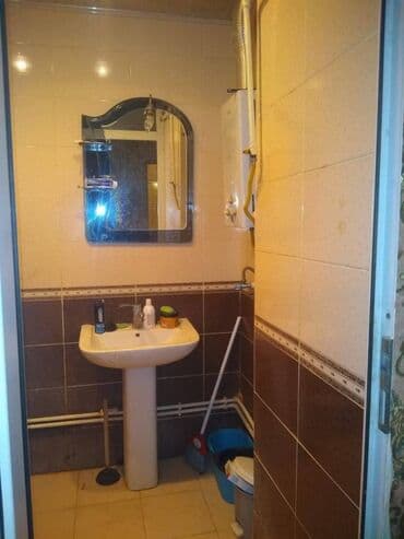 sumqayıtda 1 otaqlı evlərin qiyməti: Bakı, 3 otaqlı, Köhnə tikili, 80 kv. m — 12