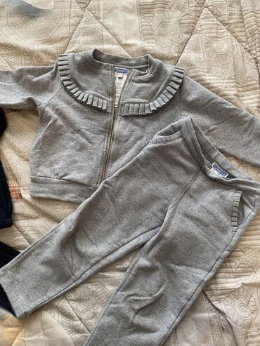 Donlar: Jacadi alinib . 40 manat . 2-3 yasli qiz usagi — 1