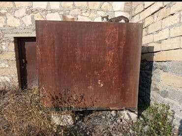 2.500 Iki ton yarimlik su ceni satilir Gence seheri cavadxan kucesi