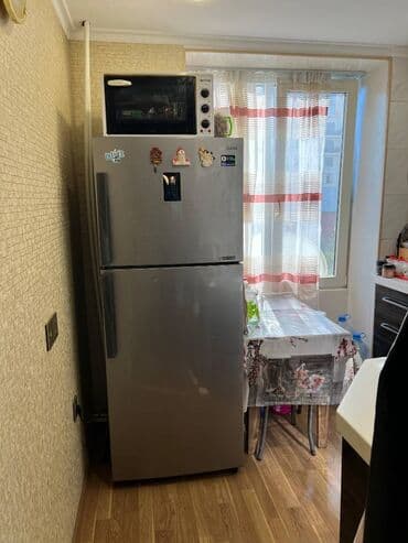 sumqayit 6 ci mikrorayon: Bakı, 3 otaqlı, Köhnə tikili, 74 kv. m — 2