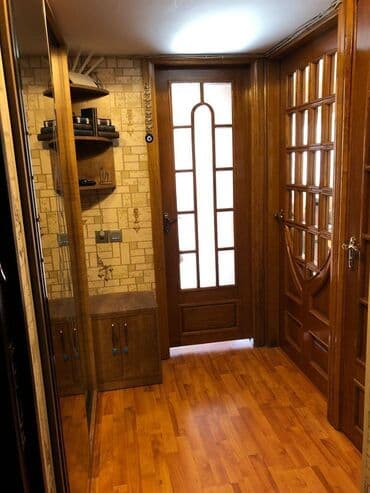 aylıq kirayə ev: Elmlər metrosunun yaxınlığında 9 mertebeli binanın 6-cı mərtəbəsində — 8