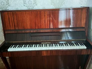 Belarus (Беларусь) akustik pianino – upright model - Korpus: klassik — 2
