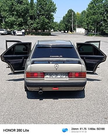 diffuser satisi: Mercedes-Benz 190 (W201): 2 l | 1990 il Sedan — 6