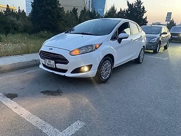 diffuser: Ford Fiesta sedan – ağ rəng, 4 qapı, kompakt sinif. Xarici — 3