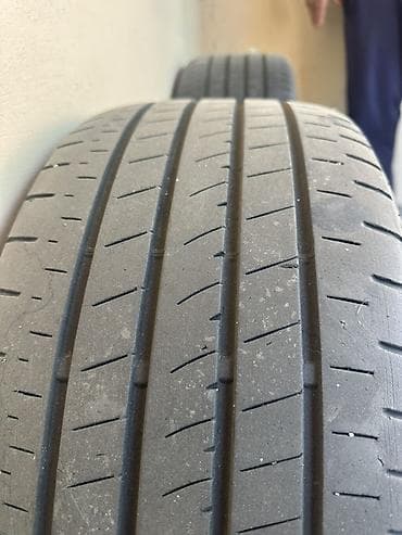 İşlənmiş Şin Bridgestone 235 / 45 / R 18 — 1