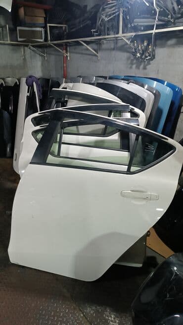 Ağ rəngdə Toyota Aqua avtomobilinin ehtiyat hissələri. Bura arxa lalafo.az -da Ağ rəngdə Toyota Aqua avtomobilinin ehtiyat hissələri. Bura arxa