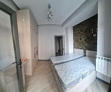 ev kiraye: MAKLER NARAHAT ETMƏSİN ! 28 may metro çıxışında 3 otaqlı. 2 balkon 2 — 6
