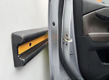 bayraq dirəyi: Parking divar qoruyucu Şəhər: Bakı Məhsul kateqoriyası: Yol hərəkəti — 2