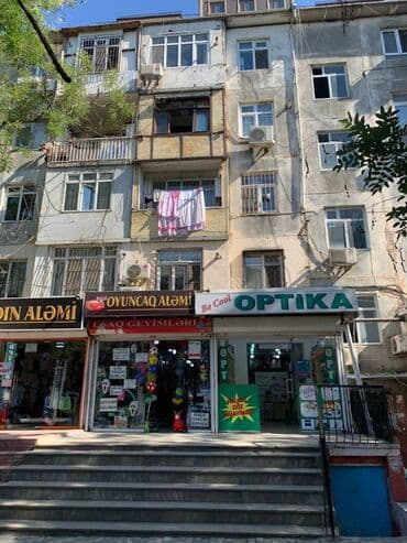 ist petrol tbilisi prospekti: Bakı, 3 otaqlı, Köhnə tikili, m. Memar Əcəmi, 75 kv. m — 17