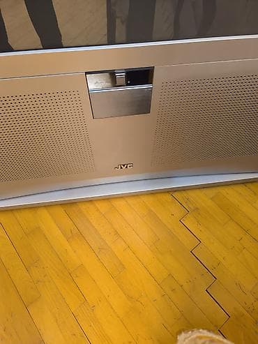 Kronşteynlər: Televizor JVC 50" — 3