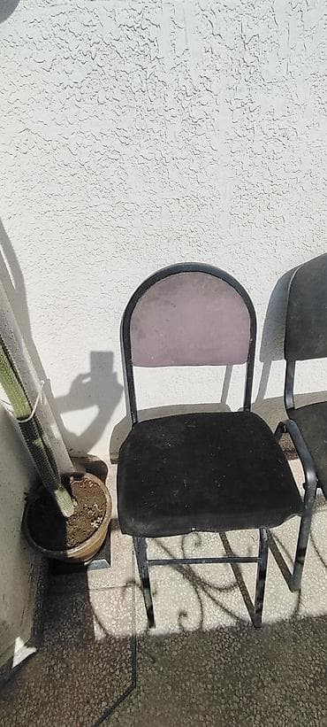 balkon stul: Stul

Metal karkaslı oturacaq dəsti
Siniqi yoxdur — 2