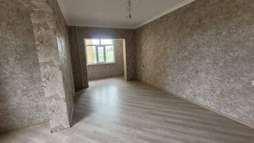 9 ci mikrorayon satilan evler: Bakı, 3 otaqlı, Köhnə tikili, m. Xalqlar Dostluğu, 75 kv. m — 2