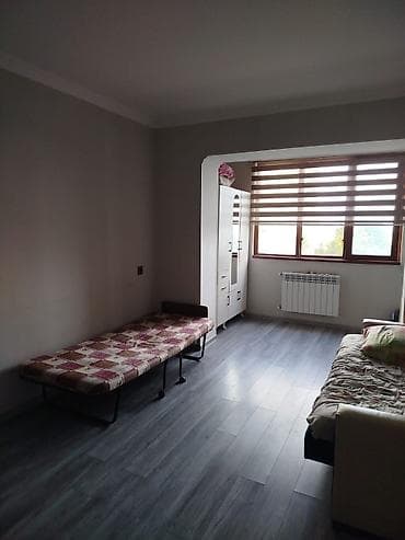 ev axdaram: Elmler Akademiyası Medeniyyet ve incesenet universitetinin yanında — 2