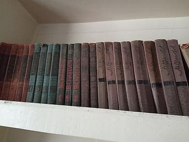 Elektrik nəqliyyatı: Rus və dünya ədəbiyyatı üzrə böyük ev kitabxanası satılır – müxtəlif — 2