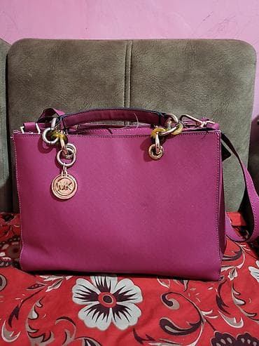 canta: Qol sumkasi az isledilib — 1