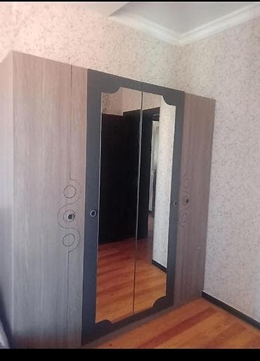 Dolab satilir 80azn unvan xocesen vusqa2Güzgülü üç qapılı paltar şkafı