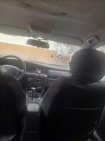 Opel Vectra: 1.8 l | 2001 il 275000 km Sedan — 4