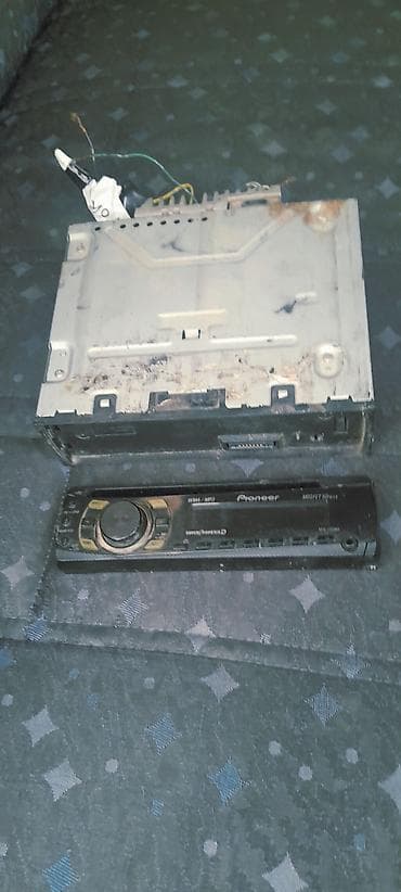 pioner maqnitofon: Maqnitol, Pioneer, AUX — 2