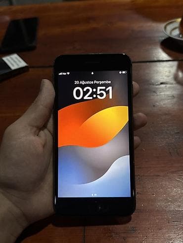 iphone 7 mini: IPhone 8 Plus, 32 GB, Jet Black, Barmaq izi — 1