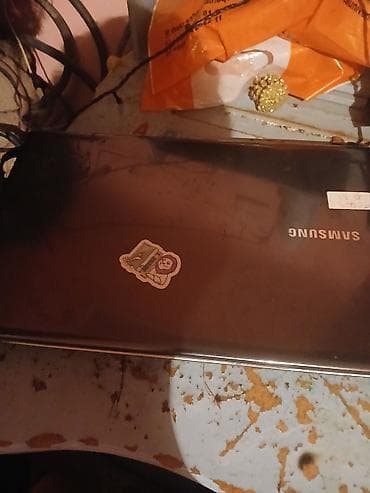 Ayfon x barter olunur - Ekran: təxminən 15.6" geniş ekran, üst