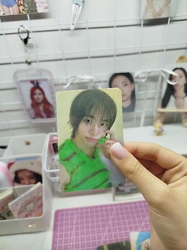 K-pop fotokart kolleksiyası – 4 ədəd son şəkildə qeyd edildiyi kimi — 4