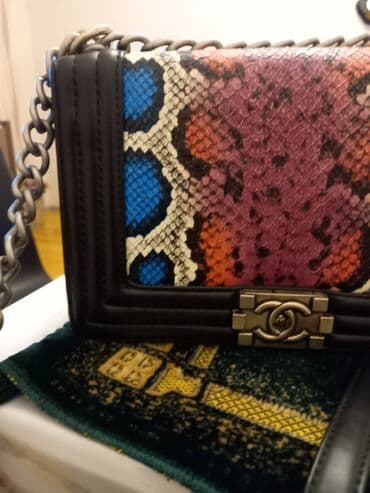 Eynəklər: Çiyin çantası, Chanel — 2