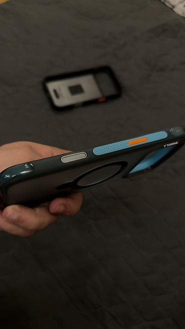 iphone pro max: TORRAS Ostand Q3 Air Case markalı iPhone 17 Pro Max üçün qoruyucu — 3