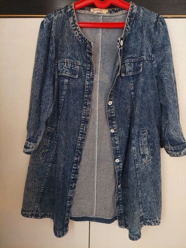 cins pencekler 2022: Açıq-göy rəngdə, cins materialdan olan qadın pencəyi. Pencəyin — 1