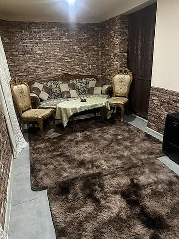 180manata kiraye evler: 1 otaqlı mənzil – tam mebellə - Zal: klassik üslubda taxta oyma divan — 1