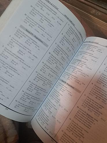 CD, DVD disklər və kassetlər: İngilis dili Testlər 11-ci sinif, 1-ci hissə, 2022 il — 2