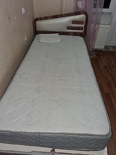 Çarpayılar: İşlənmiş, Təknəfərlik çarpayı, Bazasız, Matras ilə, Siyirməsiz — 1