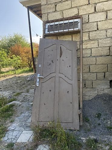 Metall giriş qapısı və üst transom pəncərə seti - Material: qalın