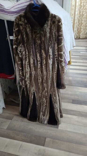 Bilard masa komplekti - Klassik dizaynlı, tünd qəhvəyi ağac karkaslı