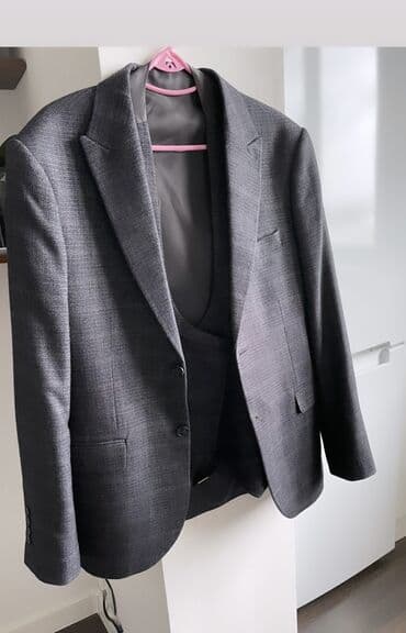 Pencək və jilet, ölçü M, vəziyyəti əla, cəmi bir dəfə tədbirə