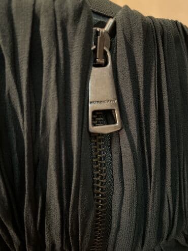 коктейльные платья в баку: Burberry mağazasından 1200 azn alınıb. 100 azn satıram. Əyinə çox — 2