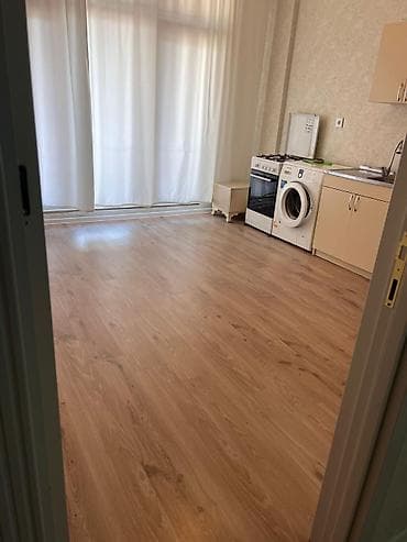 9 mkr kohne binalar: Yeni tikili kompleksində studiya tipli mənzil. Xüsusiyyətlər: - Geniş — 3